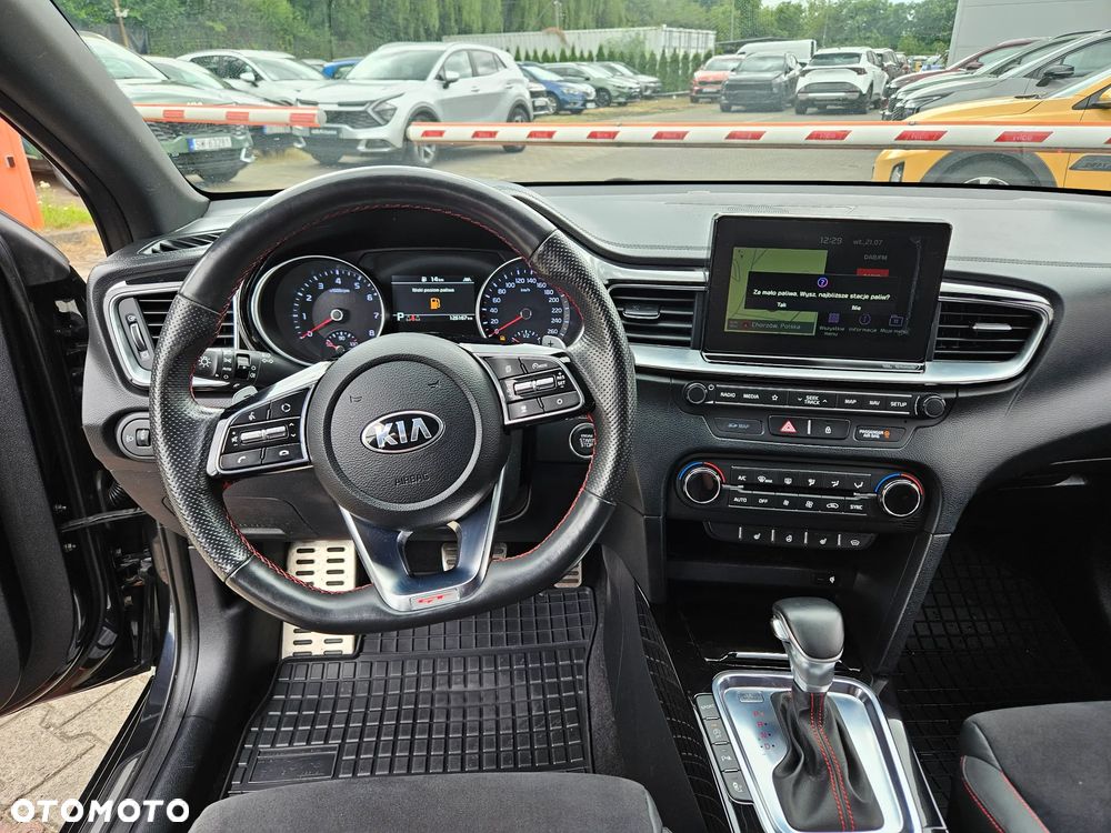 Kia ProCeed - 13