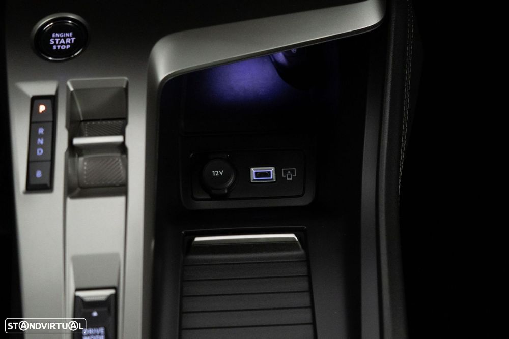 Peugeot 408 1.6 Hybrid Allure Pack e-EAT8 - 27