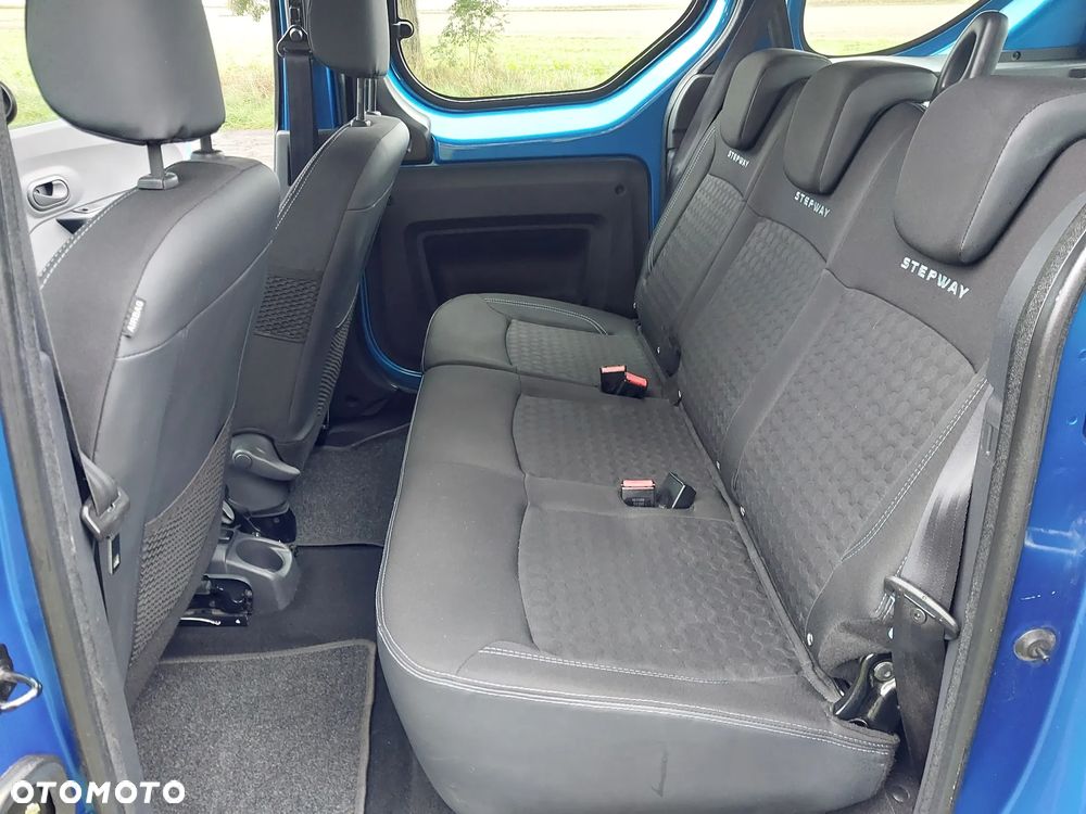 Dacia Dokker TCe 115 Stepway Celebration - 9