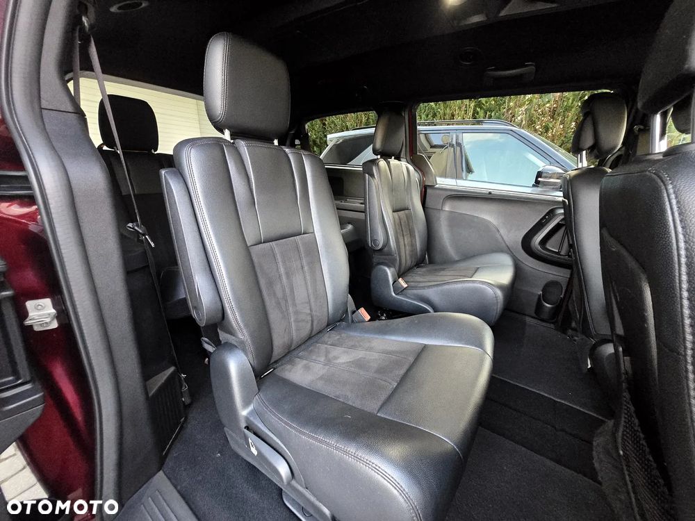 Dodge Grand Caravan 3.6 R/T - 9