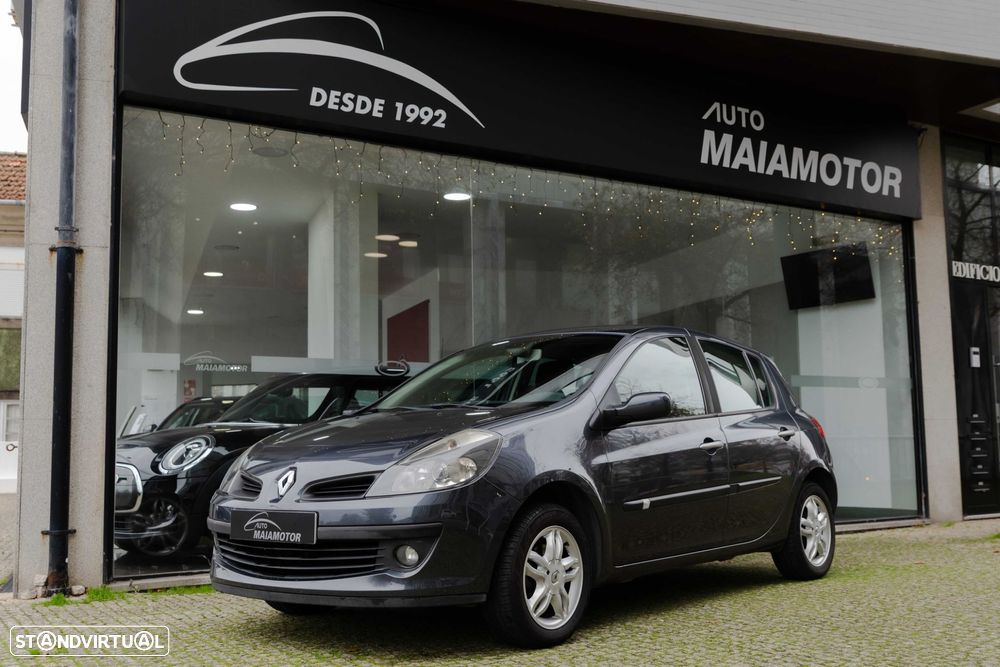 Renault Clio 1.2 16V Dynamique - 1