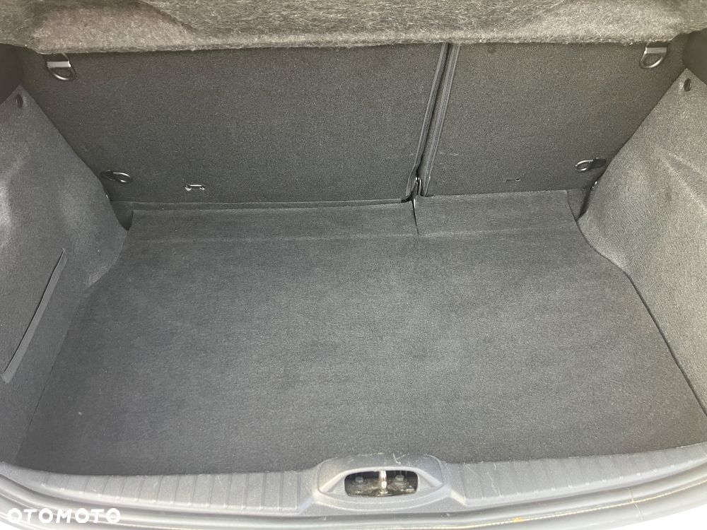 Peugeot 208 1.6 THP GTi - 19