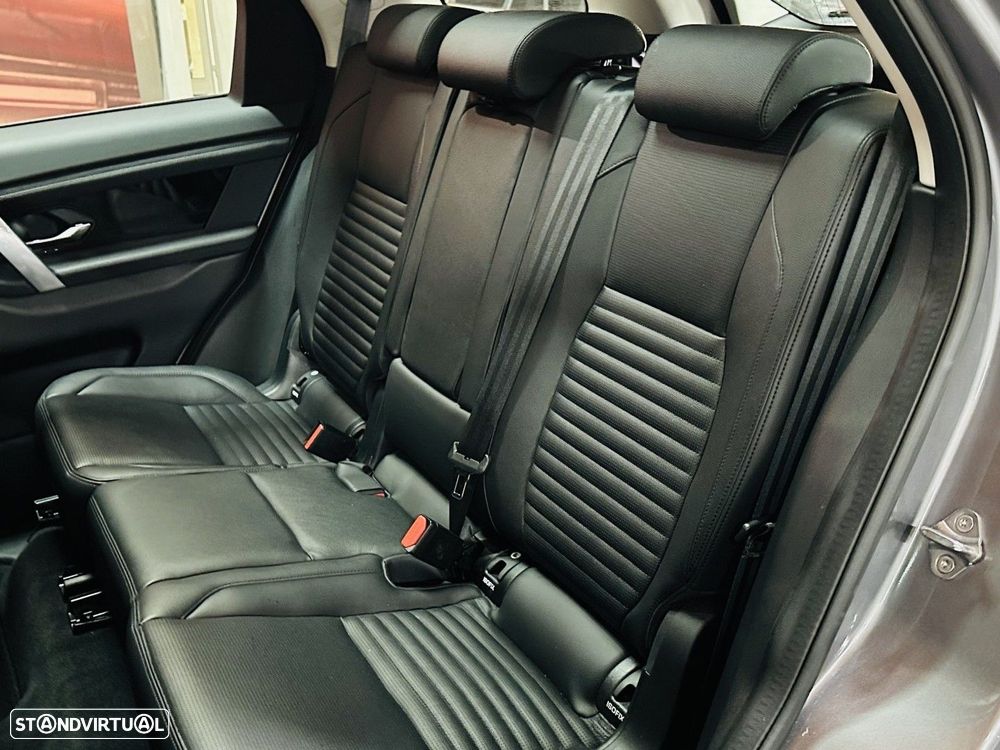 Land Rover Discovery Sport 1.5 I3 P300e AWD - 8