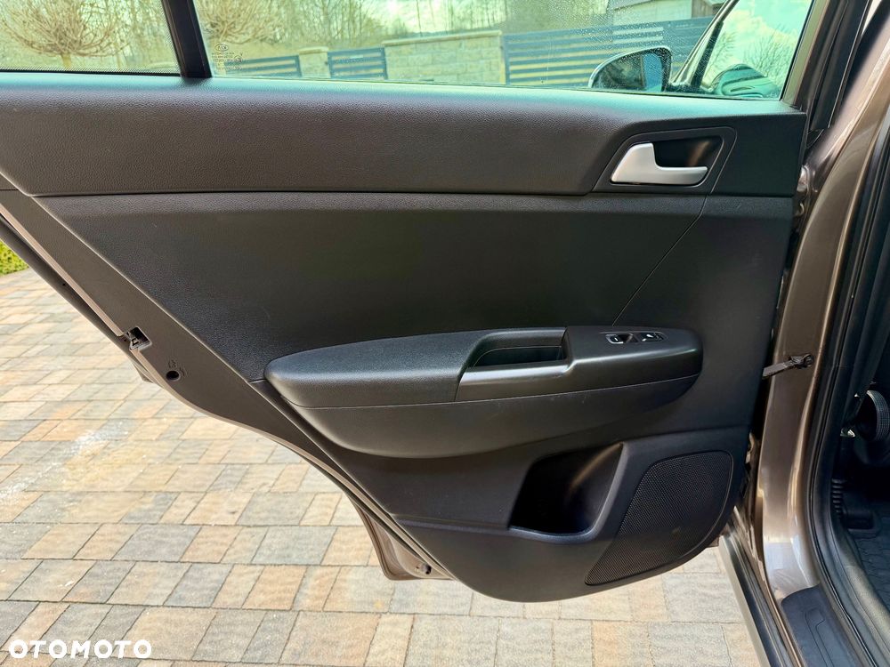 Kia Sportage 1.6 GDI L 2WD - 9