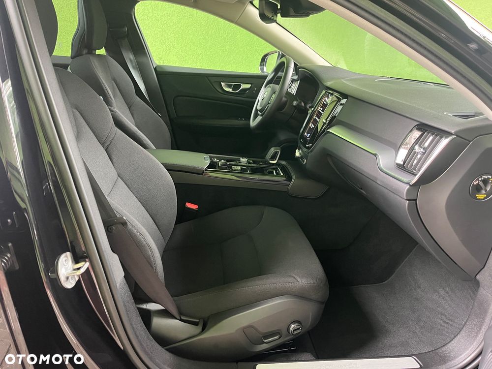 Volvo V60 T6 AWD Plug-In Hybrid Inscription Expression - 24