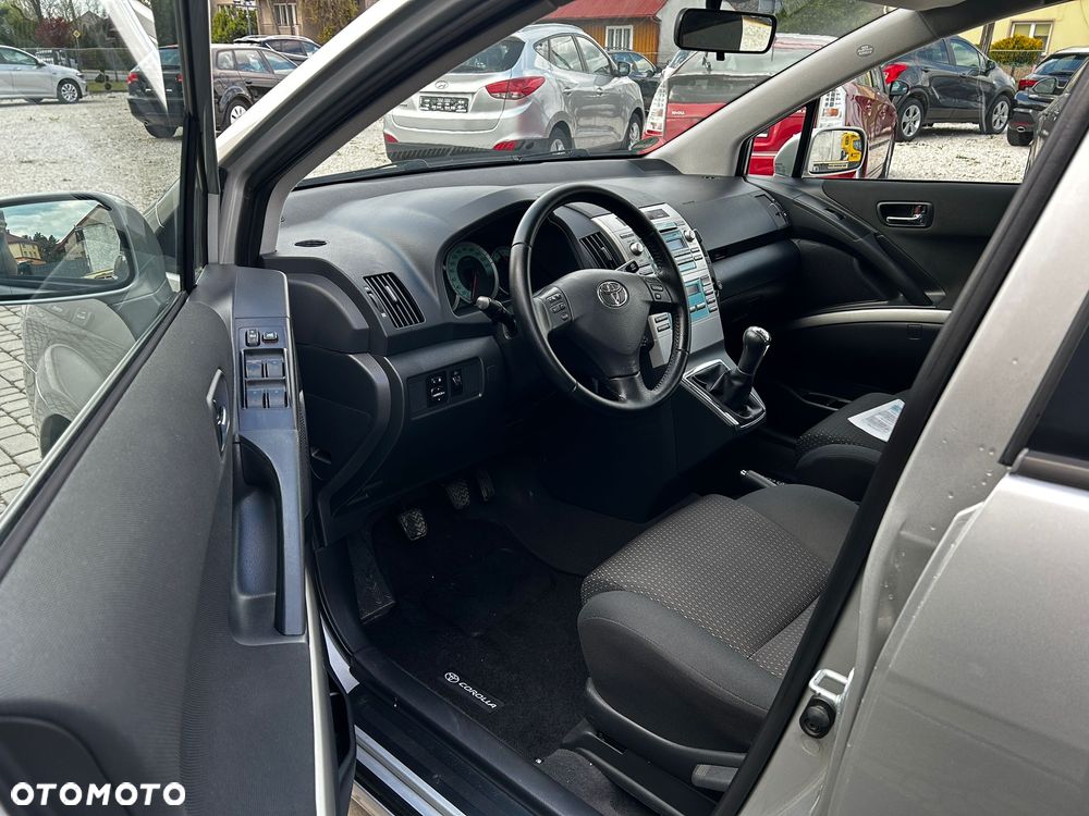 Toyota Corolla Verso 1.8 Sol + 7os - 8
