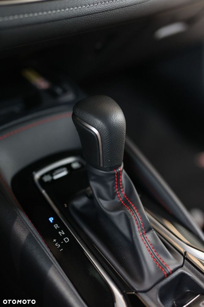 Toyota Corolla 2.0 Hybrid GR Sport Dynamic - 35