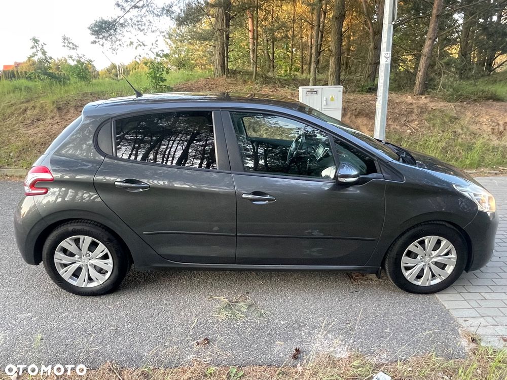 Peugeot 208 e-HDi 92 Stop&Start Style - 8