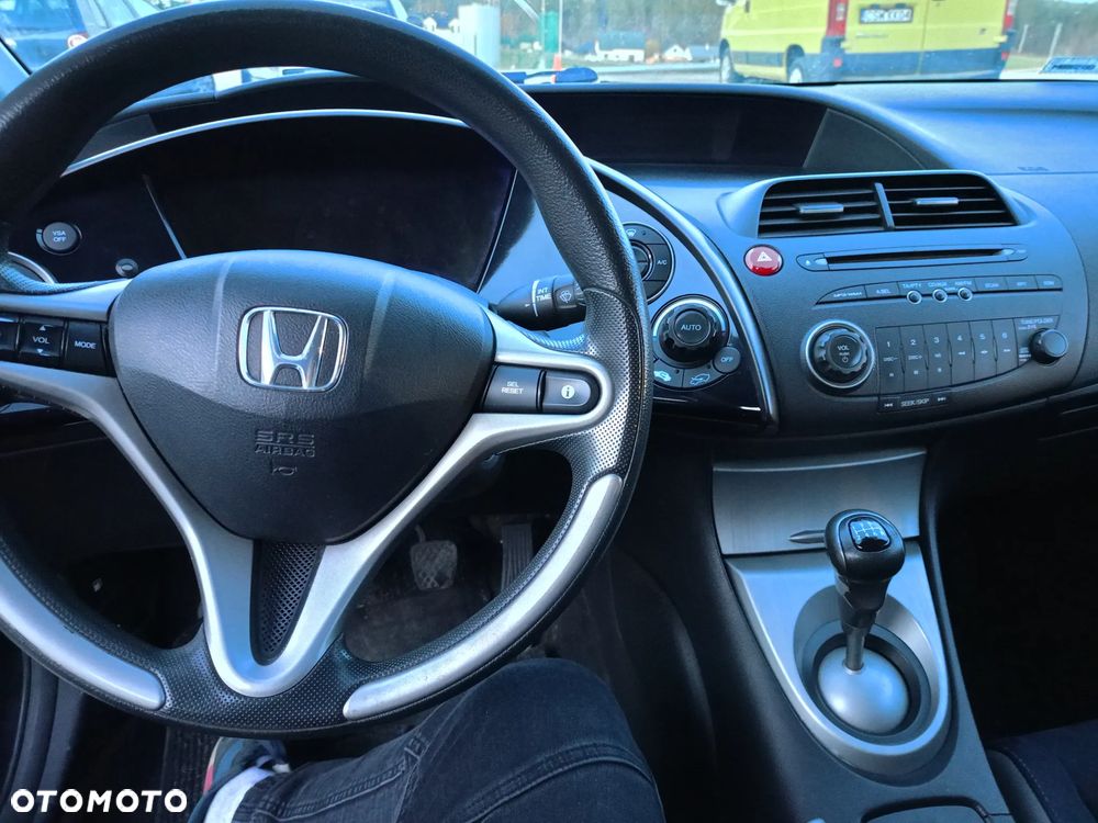 Honda Civic 1.8 Comfort - 17