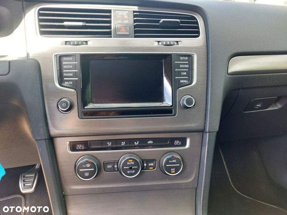 Volkswagen Golf - 21