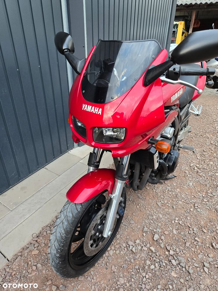 Yamaha FZS - 4
