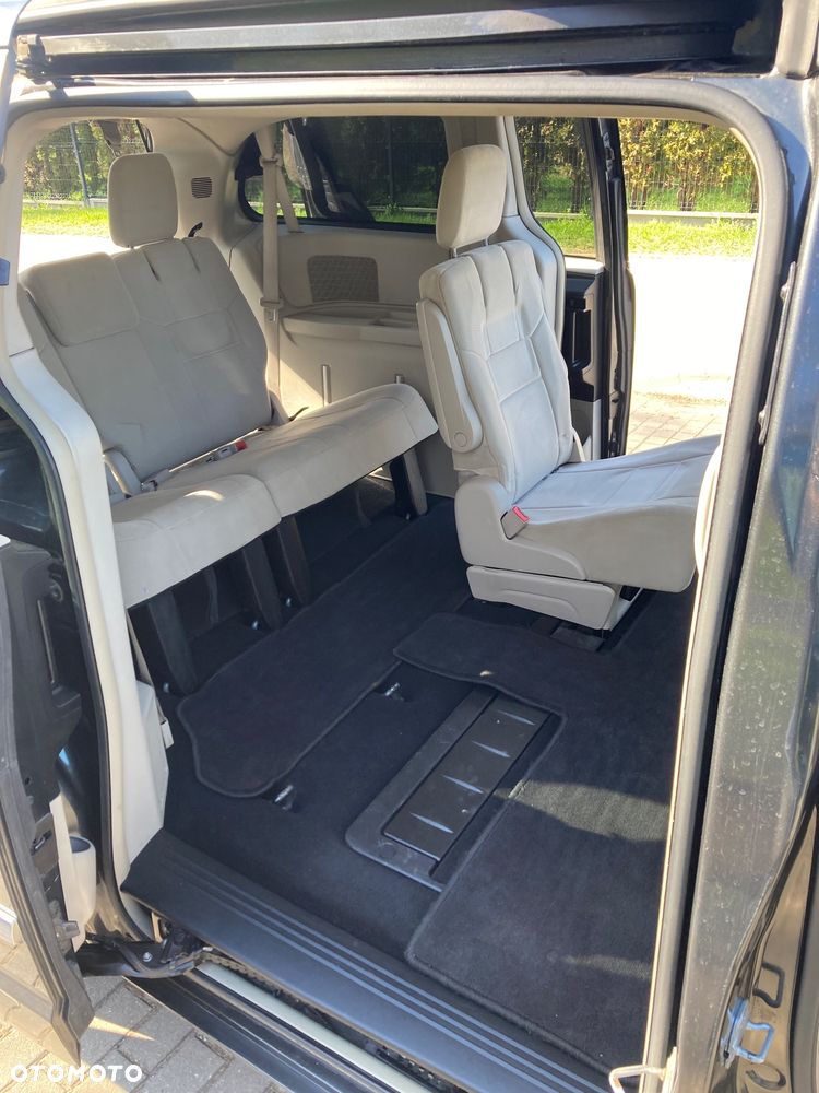 Chrysler Town & Country 3.6 Touring - 16