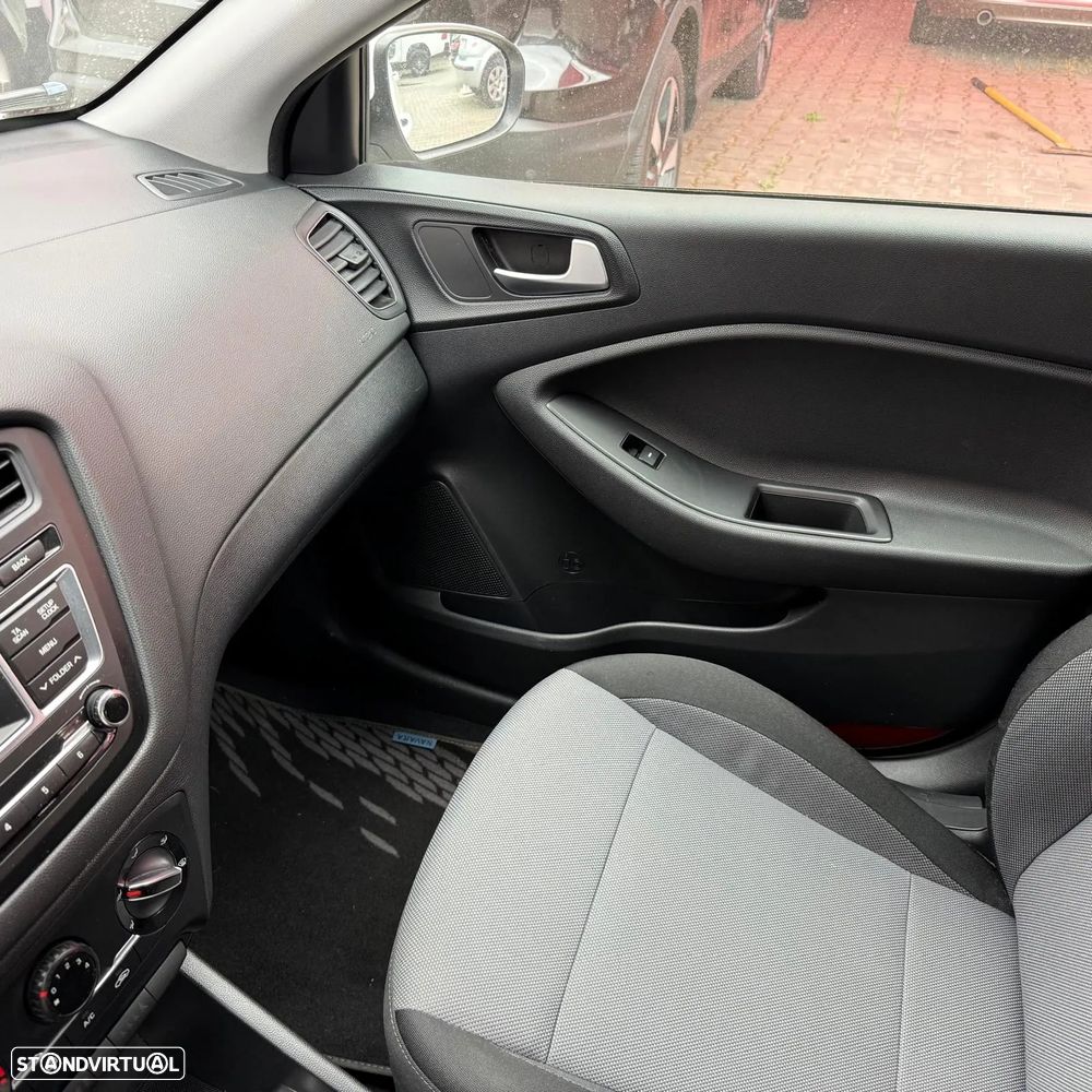 Hyundai i20 1.1 CRDi Comfort - 7