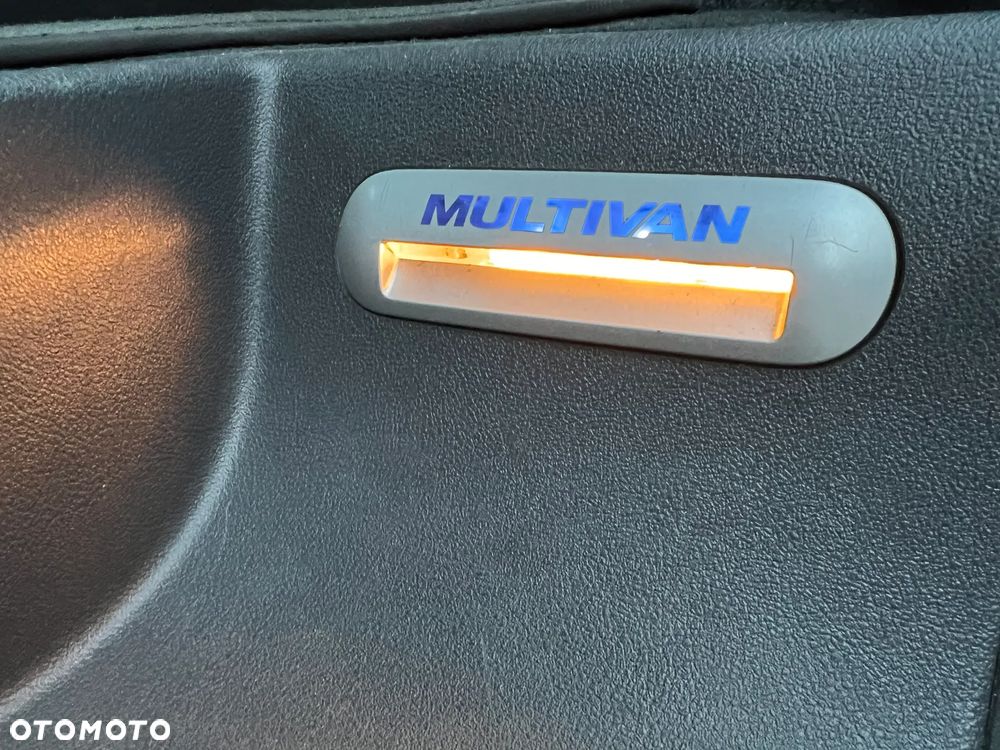 Volkswagen Multivan - 17