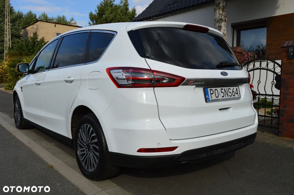 Ford S-Max - 12