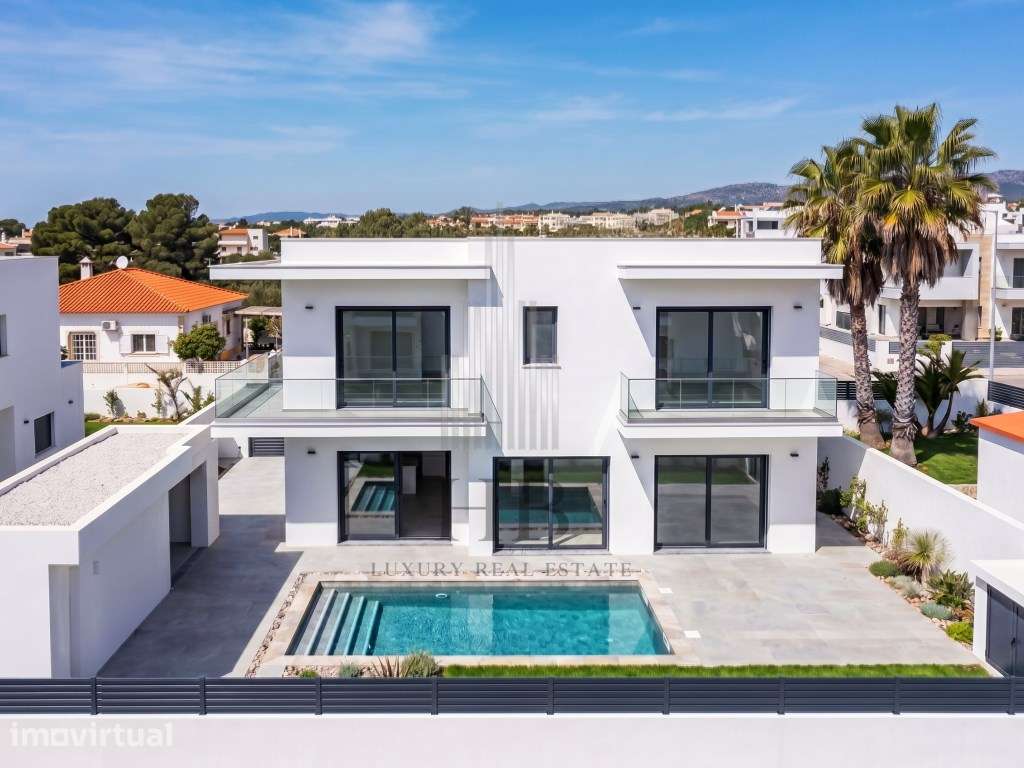 Moradia T4 de Luxo com Piscina Privativa e Jardim | Mafra - Grande imagem: 2/60