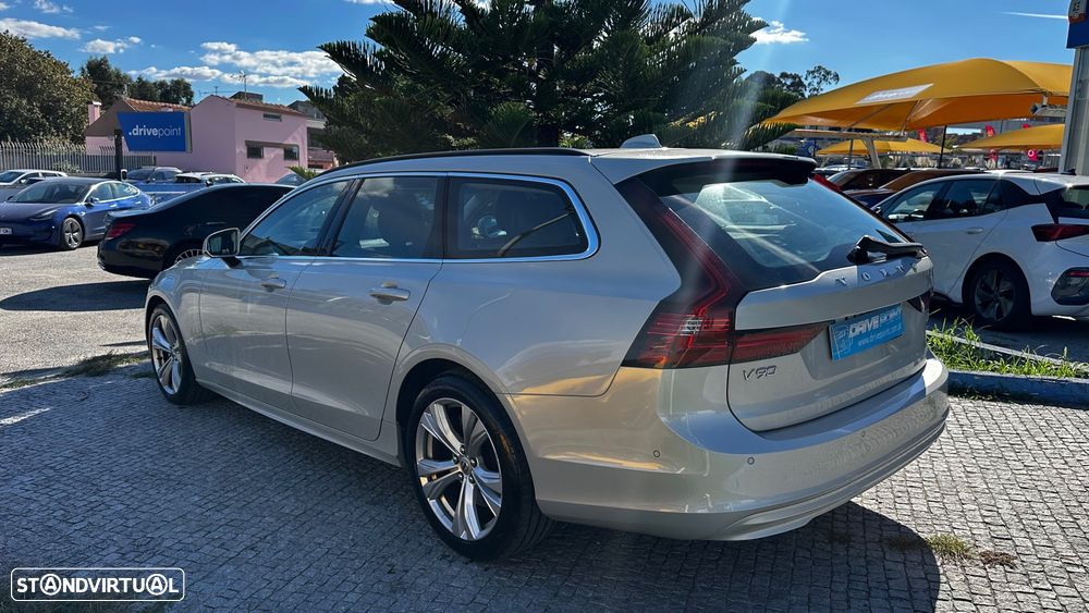 Volvo V90 2.0 B4 Momentum Plus Geartronic - 12