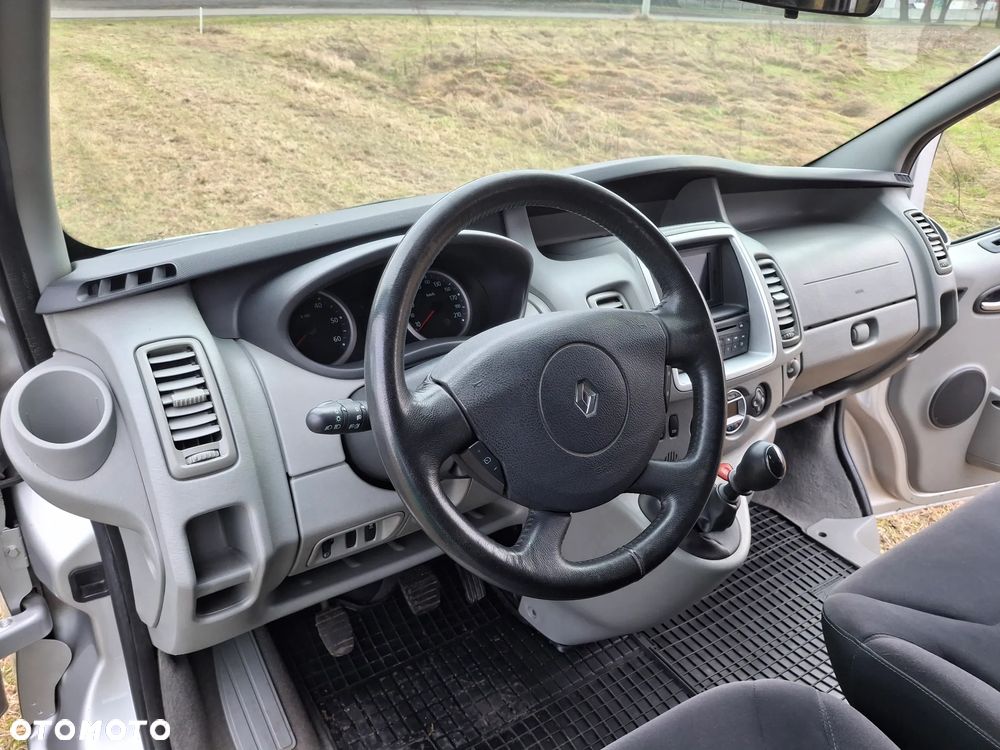 Renault Trafic FAP Grand Passenger Black Edition - 12