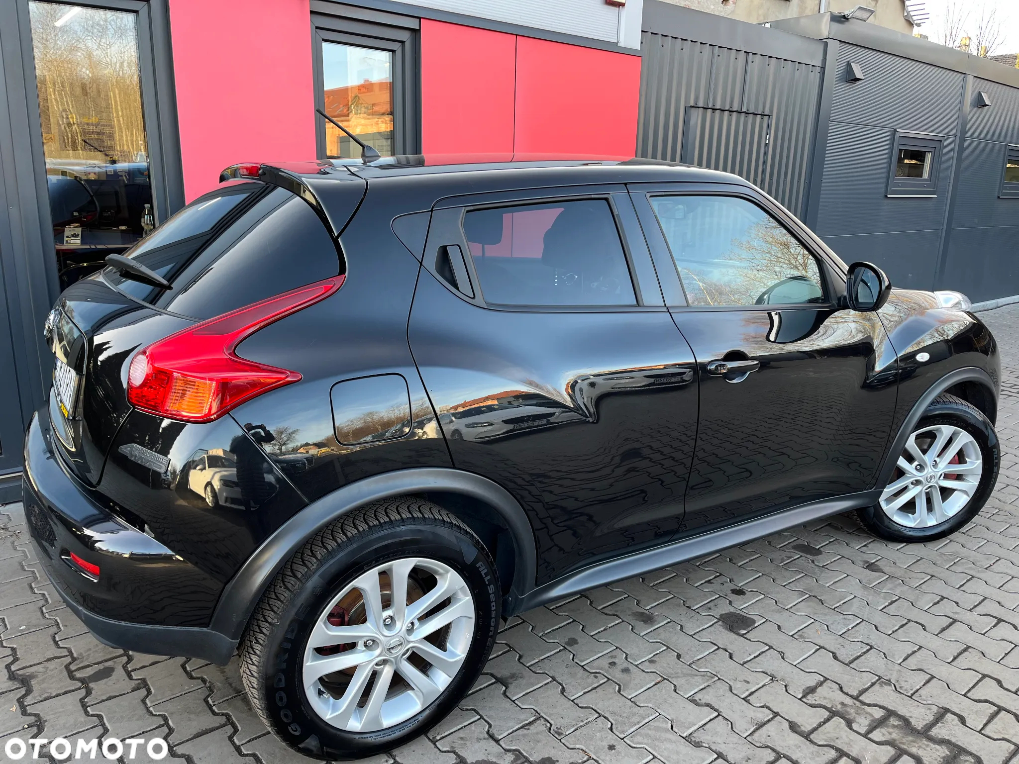 Nissan Juke 1.6 T Tekna 4x4 - 11