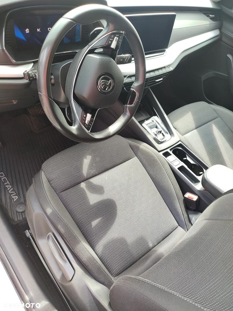 Skoda Octavia 2.0 TDI DSG Style - 20