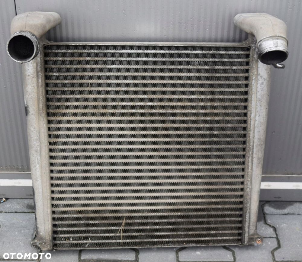 CHŁODNICA POWIETRZA INTERCOOLER MAN LE L2000 - 1