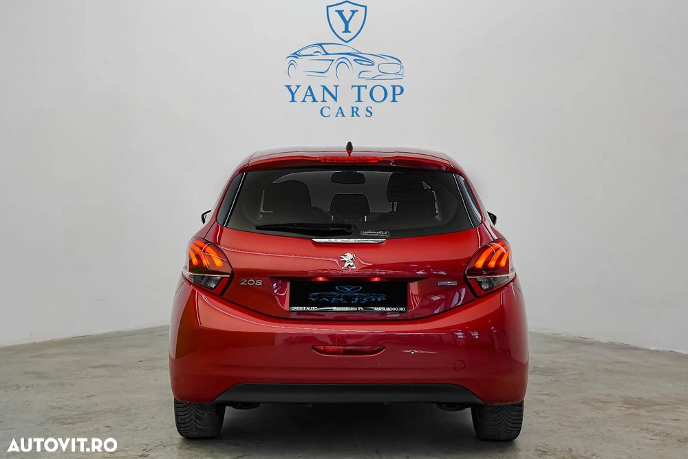 Peugeot 208 PureTech 110 Stop & Start EAT6 Signature - 12