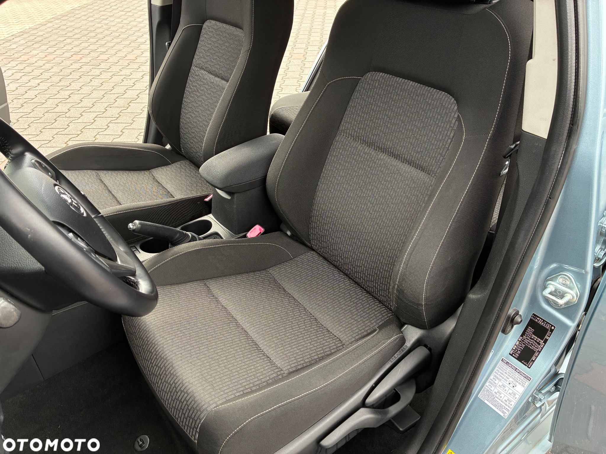 Toyota Auris - 13