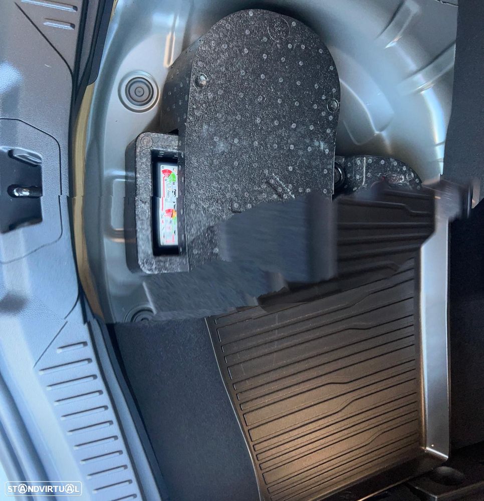 Ford Focus SW 1.0 EcoBoost S&S ST-LINE - 18