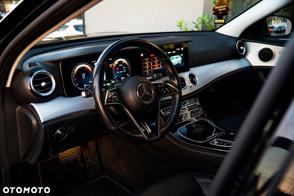 Mercedes-Benz Klasa E 300 AMG/Avantgarde - 9