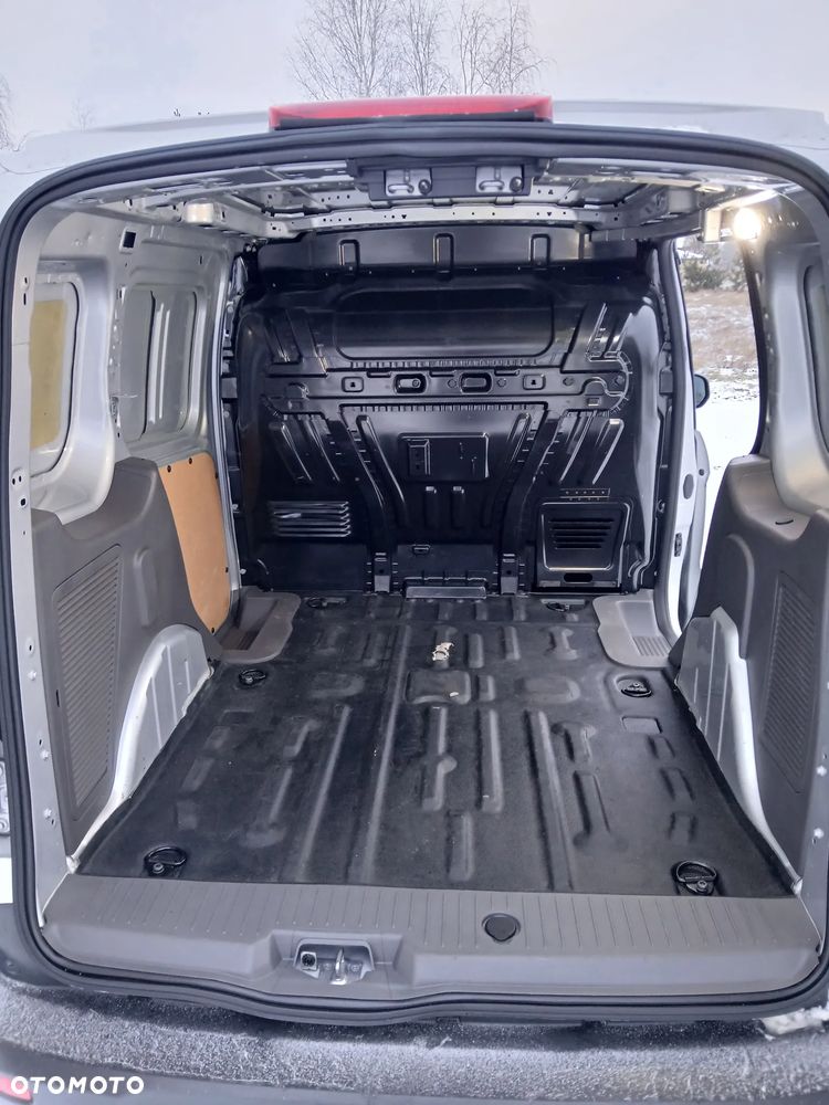 Ford Transit Connect - 13