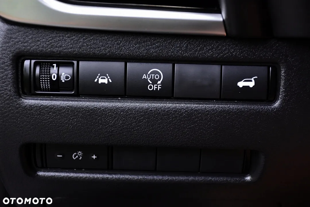 Nissan Qashqai 1.3 DIG-T N-Connecta - 23
