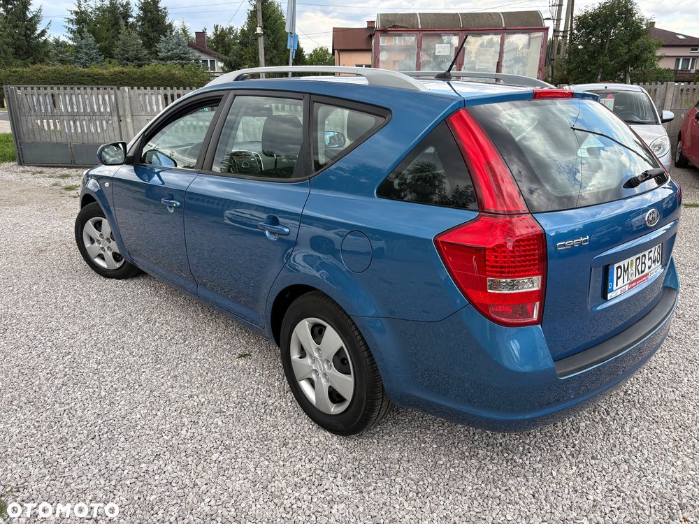 Kia Ceed - 15