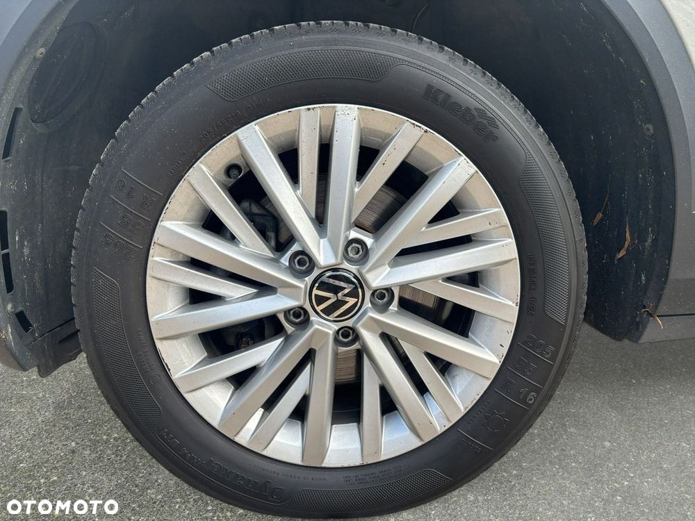 Volkswagen T-Roc - 9