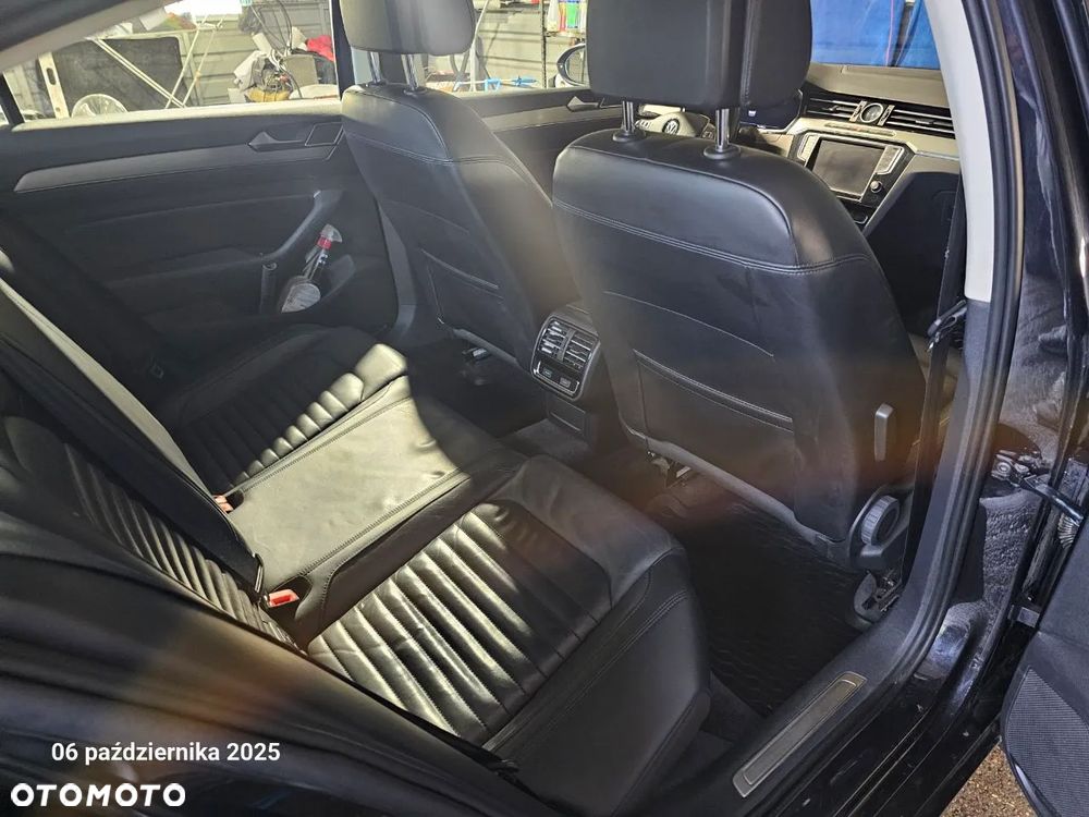 Volkswagen Passat 2.0 TDI Bi-Turbo BMT 4Mot Highline DSG - 3