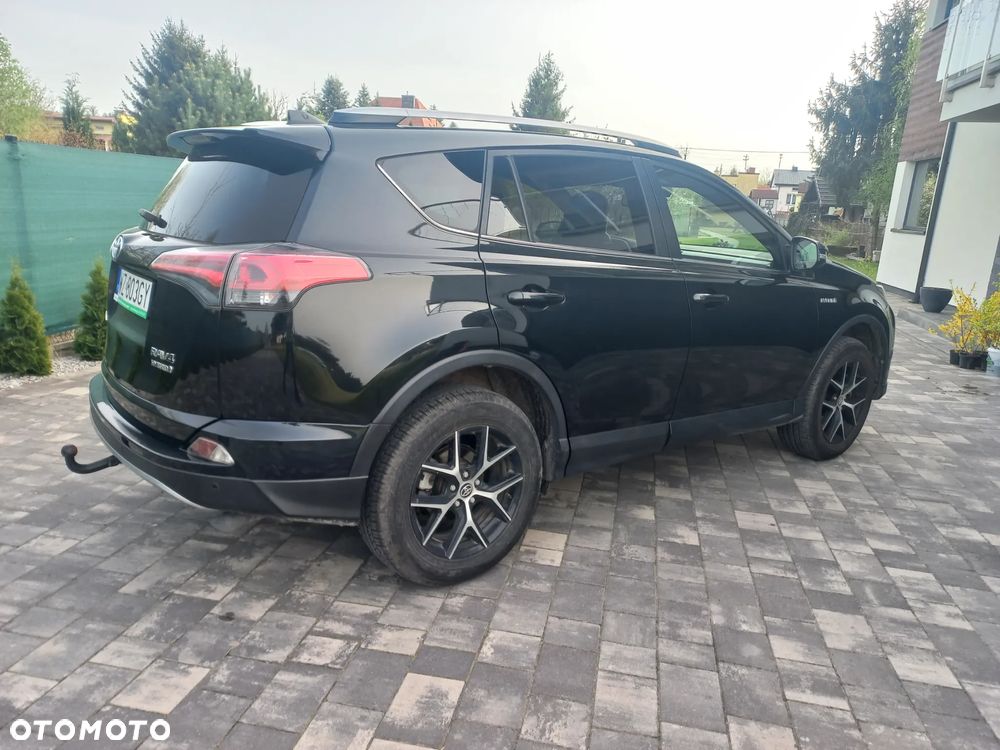 Toyota RAV4 - 6
