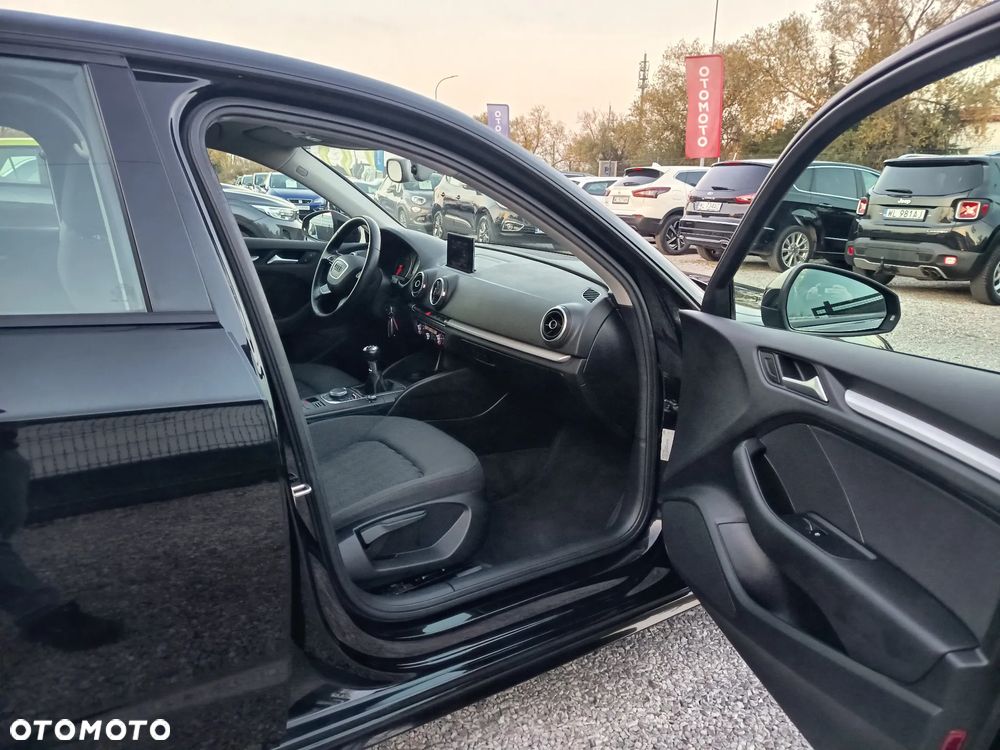 Audi A3 Sportback 1.6 TDI ultra Attraction - 32
