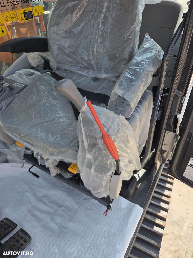 Hitachi 22tone, ZX220, 2025, 8h, NOU, CUPA 1,3mc, inst picon pe brate, aer conditionat, scaun operator pneumatic, CE, posibilitate leasing 5 ani-PROMOTIE 109.500 EUR+Tva - 20