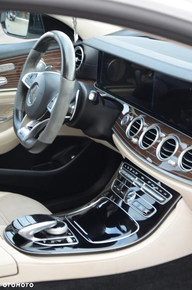 Mercedes-Benz Klasa E 43 AMG 4-Matic - 30