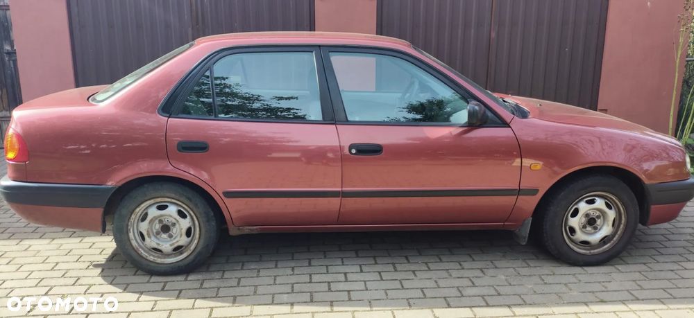 Toyota Corolla 1.4 XLi - 2