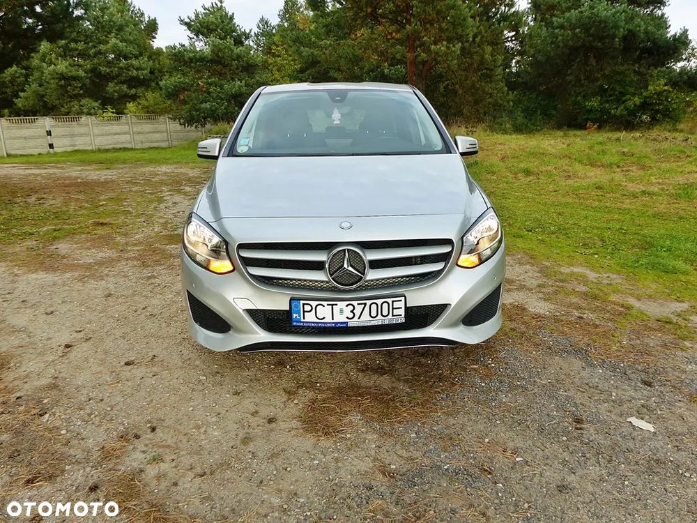 Mercedes-Benz B-Class 2016 photo 2