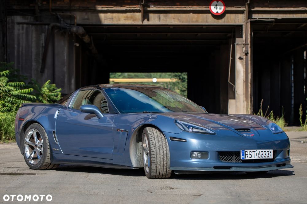 Chevrolet Corvette - 5