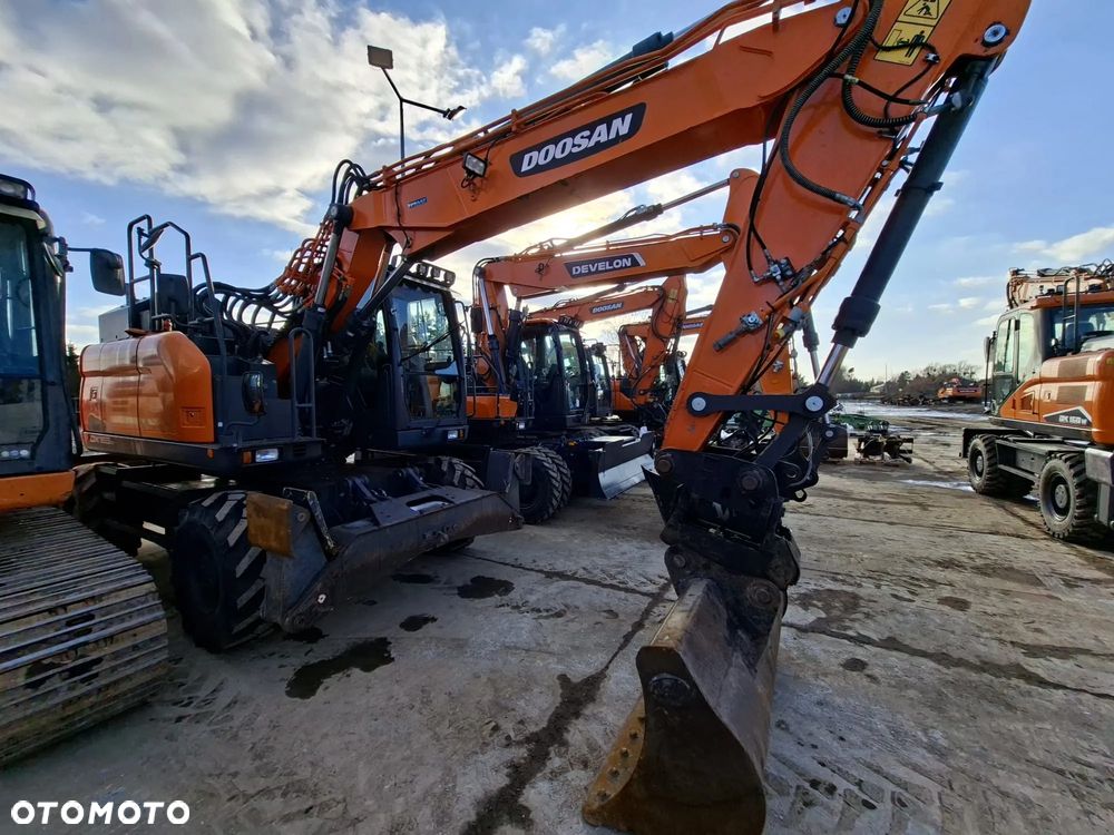 Doosan DX165W-5