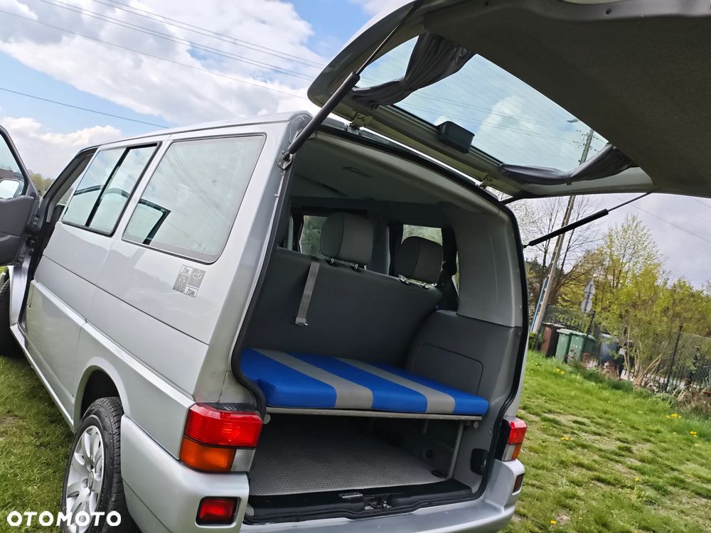 Volkswagen Multivan Standard - 9
