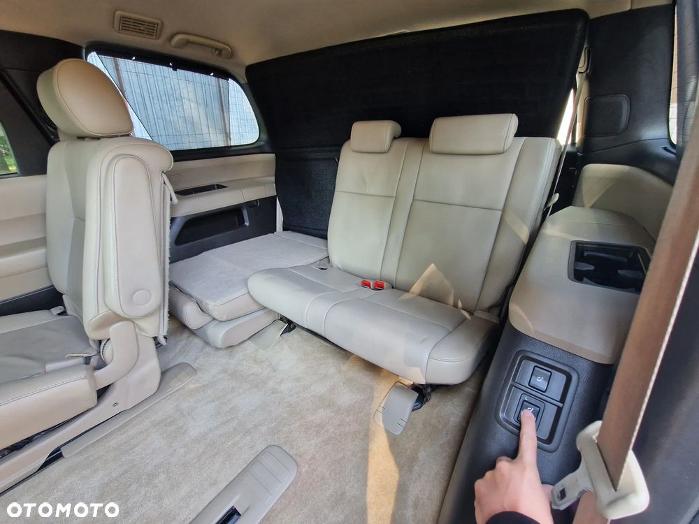 Toyota Sequoia - 5