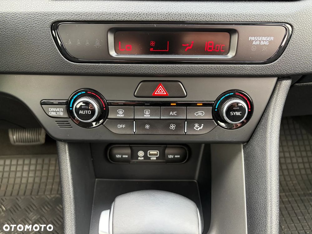 Kia Niro 1.6 GDI Hybrid M - 20