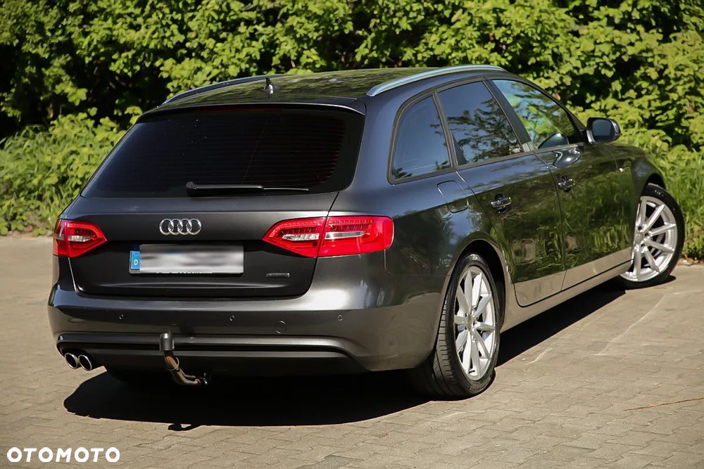 Audi A4 Avant 2.0 TDI DPF quattro S tronic S line Sportpaket - 5