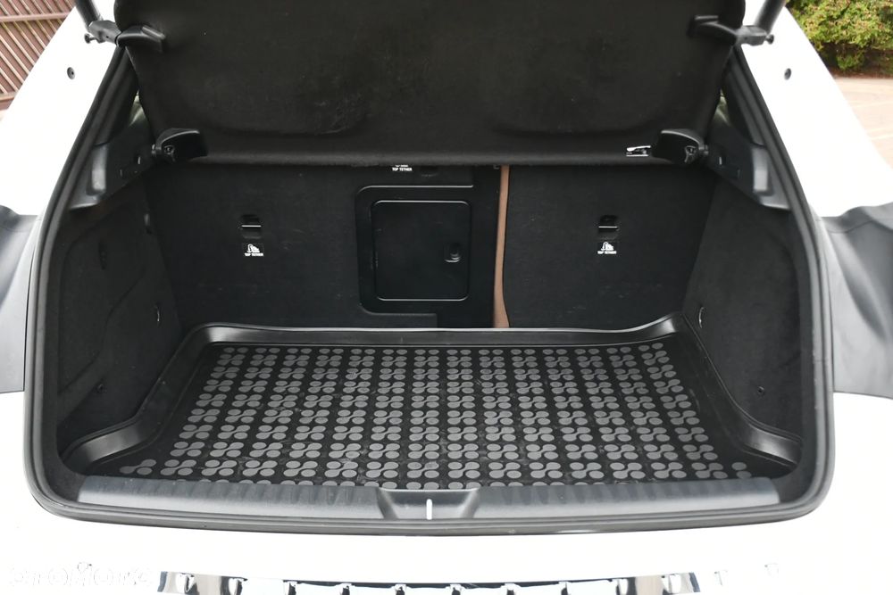 Mercedes-Benz GLA 250 4-Matic AMG Line - 36