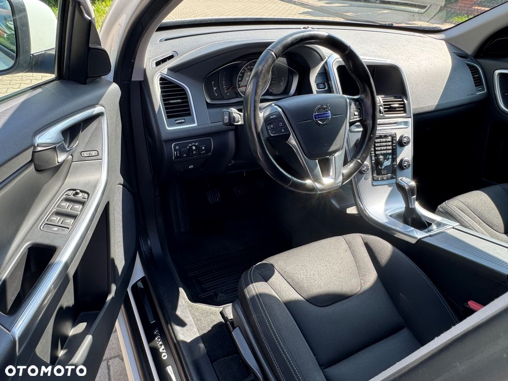 Volvo XC 60 D3 Linje Inscription - 11