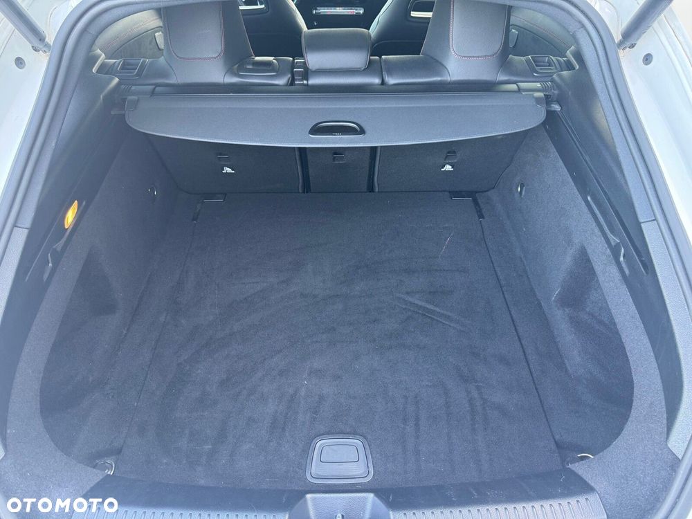 Mercedes-Benz CLA - 17