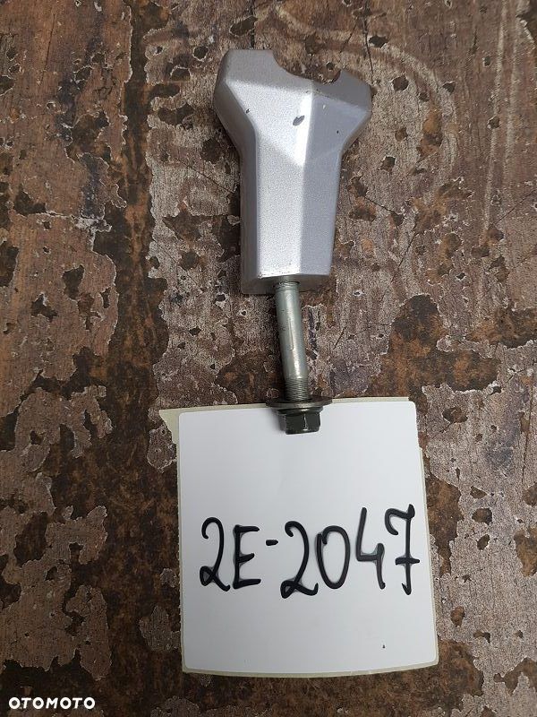 Mocowanie kierownicy risery - 1